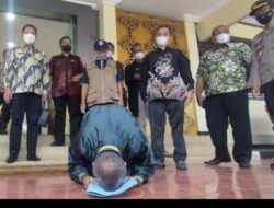 Guru Honorer Pembakar Sekolah yang Menanti Gaji Selama 24 Tahun, Akhirnya Dibayar Rp6 Juta