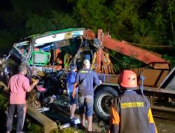 Korban Bus Tabrak Tebing di Bantul: 13 Meninggal dan 34 Luka-Luka