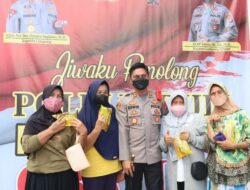 Vaksinasi Covid-19 di Kedaton Bandar Lampung, Warga Dapat Hadiah Minyak Goreng