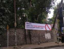 Kisruh antara Rektor dan Dosen, SBM ITB Pasang Spanduk ‘Maaf SBM Tak Menerima Mahasiswa Baru Lagi’