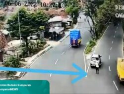 Sebuah Truk Hampir Tabrak Polisi yang Bantu Mobil Pindah Jalur di Nagreg Bandung
