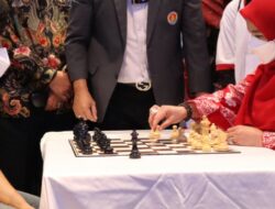 Walikota Bandar Lampung Membuka Kompetisi Chess Invitation Piala Walikota Bandar Lampung Tahun 2022 Di Hotel Sheraton Lampung