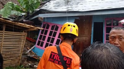 Ibu dan Anak Tewas Akibat Longsor Terjang Satu Rumah di Pemalang