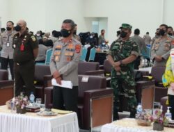 Walikota Bandar Lampung Meninjau Pelaksanaan Vaksinasi Nasional Serentak Yang Di Gelar Oleh Polda Lampung Dan Polresta