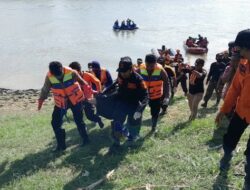 Seorang Anak di Bojonegoro Ditemukan Meninggal Setelah Tenggelam di Sungai Bengawan Solo