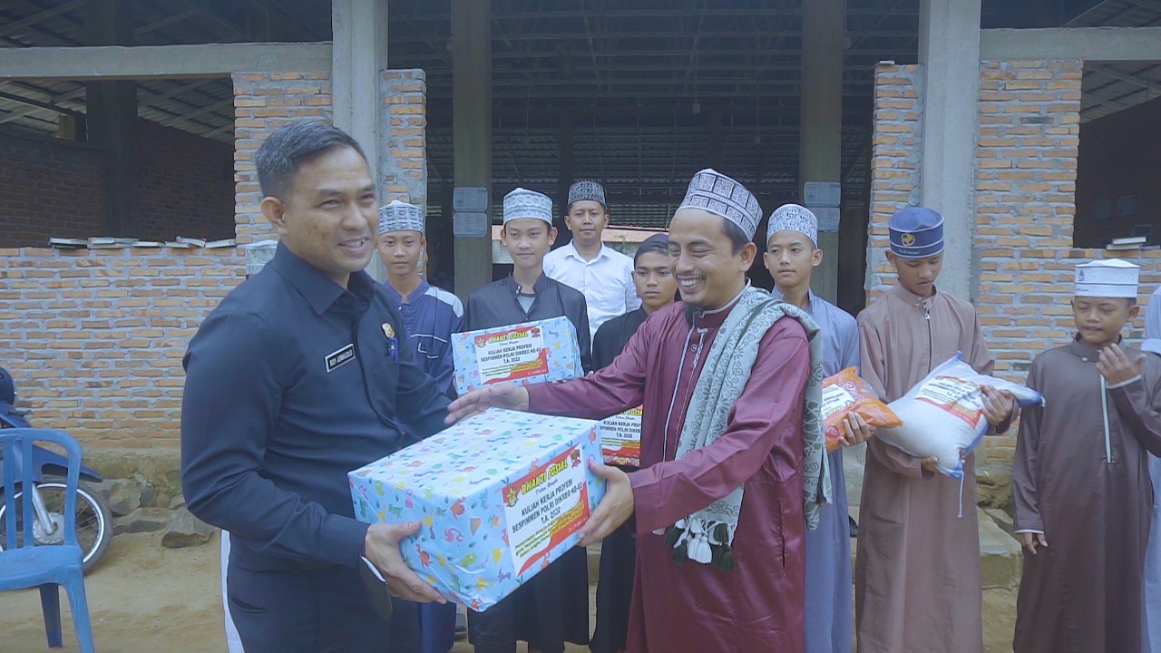 Serdik Sespimmen Polri Angkatan 62 berikan Bansos di Ponpes Lampung Timur