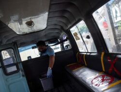 Mulai Pekan Ini Pemprov DKI Akan Pisahkan Penumpang Pria dan Wanita di Angkot