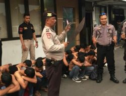 1 Siswa Kena Sabetan Senjata Tajam Akibat Terlibat Tawuran 3 Sekolah di Senen,13 Orang Ditangkap