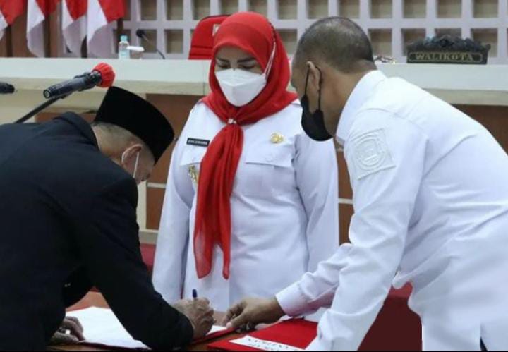 Walikota Bandar Lampung, Hj. Eva Dwiana Saat Melantik Para Pimpinan Baznas (Dok. Dinas Kominfo Bandar Lampung)