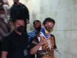 Roy Suryo Resmi Ditahan Kasus Meme Stupa Candi Borobudur, Terancam Hukuman 6 Tahun Penjara