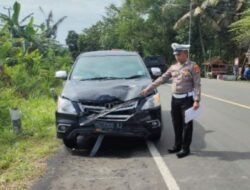 Kijang Innova dan Yamaha Mio Terlibat Adu Dijalanan Lamsel, 1 Nyawa Melayang