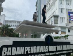 Kantor BPOM Digeruduk Massa, Tuntut Tanggung Jawab Kasus Gangguan Ginjal Akut