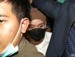 Rizky Billar Ditahan, Lesti Kejora Tiba-tiba Datangi Polres Jaksel