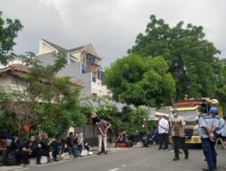 Pemkot Jakpus Beri Pernyataan Rumah Wanda Hamidah Milik Japto Soerjosoemarno