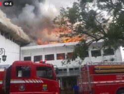 Breaking News ! Balai Kota Bandung Kebakaran, Asap Membubung Tinggi