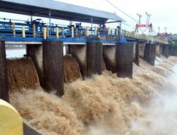 Pos Pantau Debit Air Sunter-Pasar Ikan Jakarta Siaga 3, Warga Sekitar Sungai Waspada Banjir