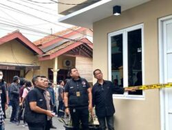 Bandar Narkoba Alex Bonpis yang Salurkan Narkoba ke Teddy Minahasa Ditangkap Bersama Keluarganya di Cikampek