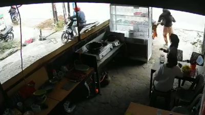 Waspada! Kurang Dari Semenit Motor Pegawai Warung Empek-empek Raib