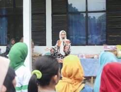 Nanda Indira Buka Pasar Murah