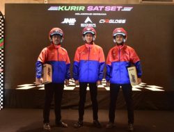 JNE Luncurkan Jaket dan Helm Kolaborasi bersama EIGER Tropical Adventure dan Cargloss Helmets