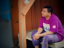 Sering mendengar istilah “teori tukang sate”?